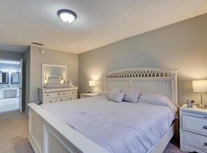 5 chambres, fer et planche à repasser, Wi-Fi, draps fournis