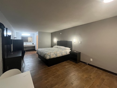 Studio 6 Suites Hurricane, Wv