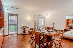 Dining - Casa Camelia by Rentbeat (Roma)