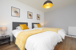 3 habitaciones, tabla de planchar con plancha y wifi gratis