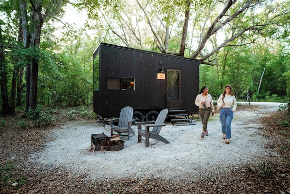 Exterior - Postcard Cabins The Thumb, Outdoor Collection by Marriott Bonvoy (Columbiaville)