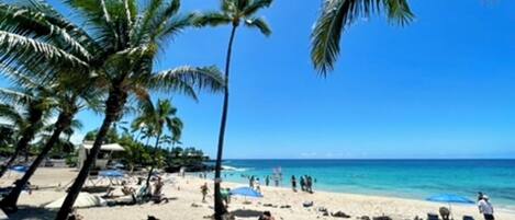 Am Strand, Liegestühle, Strandtücher