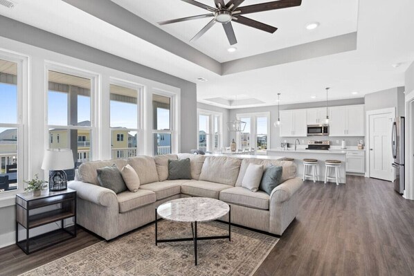 Téléviseur connecté, table de baby-foot