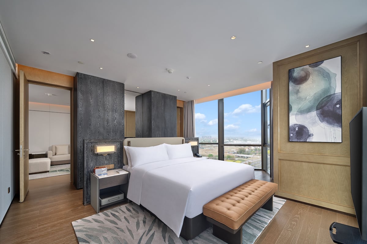 Suite, 1 cama King size | Ropa de cama de alta calidad, edredón, camas con pillow-top y minibar