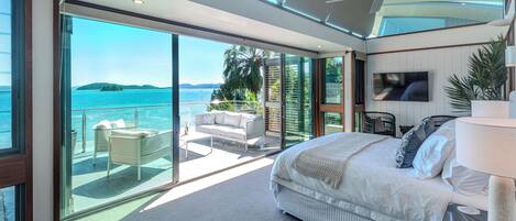 4 bedrooms, iron/ironing board, travel cot, free WiFi