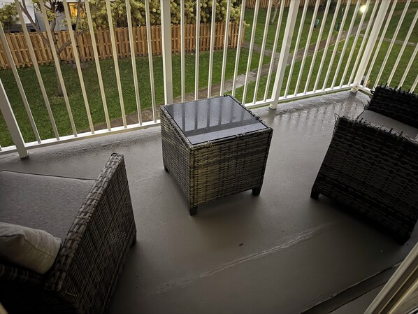 Terrace/patio - Charming 1-bedroom condo with WiFi and AC in brilliant Miami (Miami)