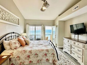 2 habitaciones, escritorio, tabla de planchar con plancha y wifi gratis