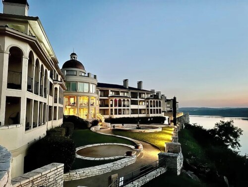 Beautiful Living at Island on Lake Travis