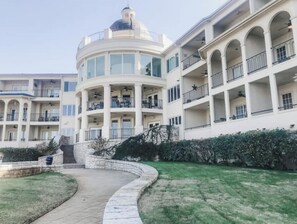 Exterior - Island Oasis on Lake Travis (Lago Vista)