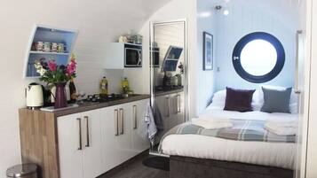 1 多间卧室、熨斗/熨衣板、WiFi、床单