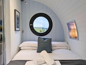 1 soverom, strykejern/-brett, wi-fi og sengetøy