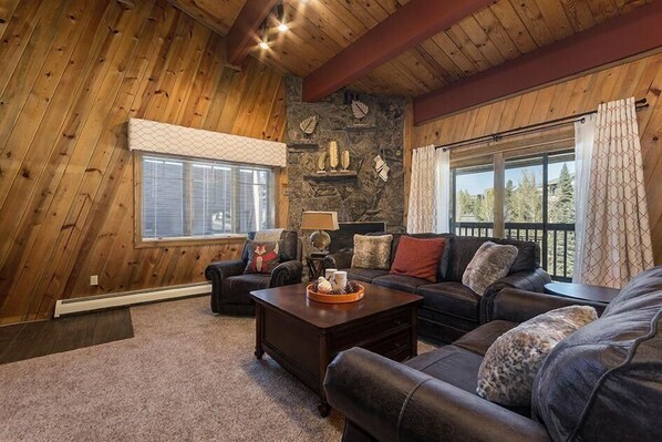 TV, fireplace, DVD player - Walk to Gondola! Hot Tub/Pool! Winter Shuttle! (Steamboat Springs)