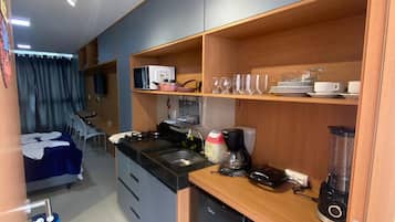 Comfort Studio, City View | Laptop workspace, free WiFi