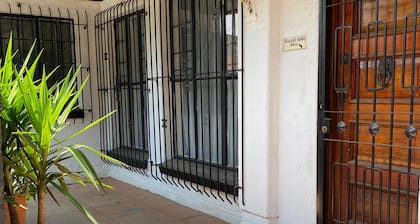 Cozy Cabin Guest Lodge