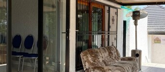 Cozy  Cabin Guest Lodge