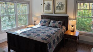 Unclassified image, 4 of 18, button - 3 bedroom house on the river in Sparta, TN close to many waterfalls (Sparta)