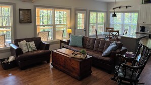 Unclassified image, 2 of 18, button - 3 bedroom house on the river in Sparta, TN close to many waterfalls (Sparta)