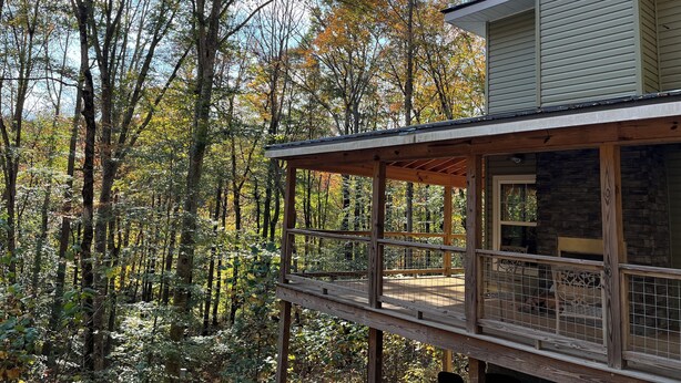 Unclassified image, 1 of 18, button - 3 bedroom house on the river in Sparta, TN close to many waterfalls (Sparta)