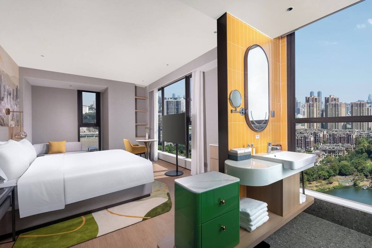 WiFi (free), bed sheets