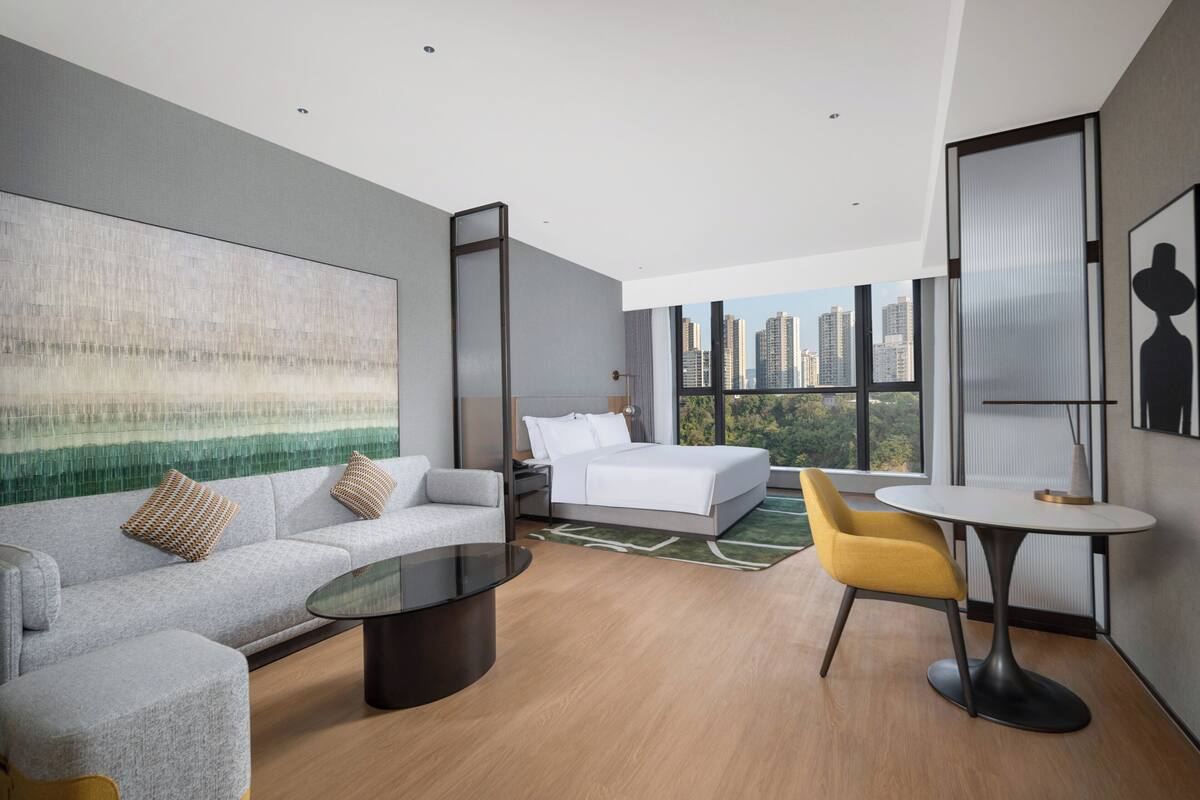 Suite, 1 King Bed, Lake View | WiFi (free), bed sheets