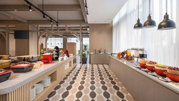 Desayuno bufé gratuito y diario