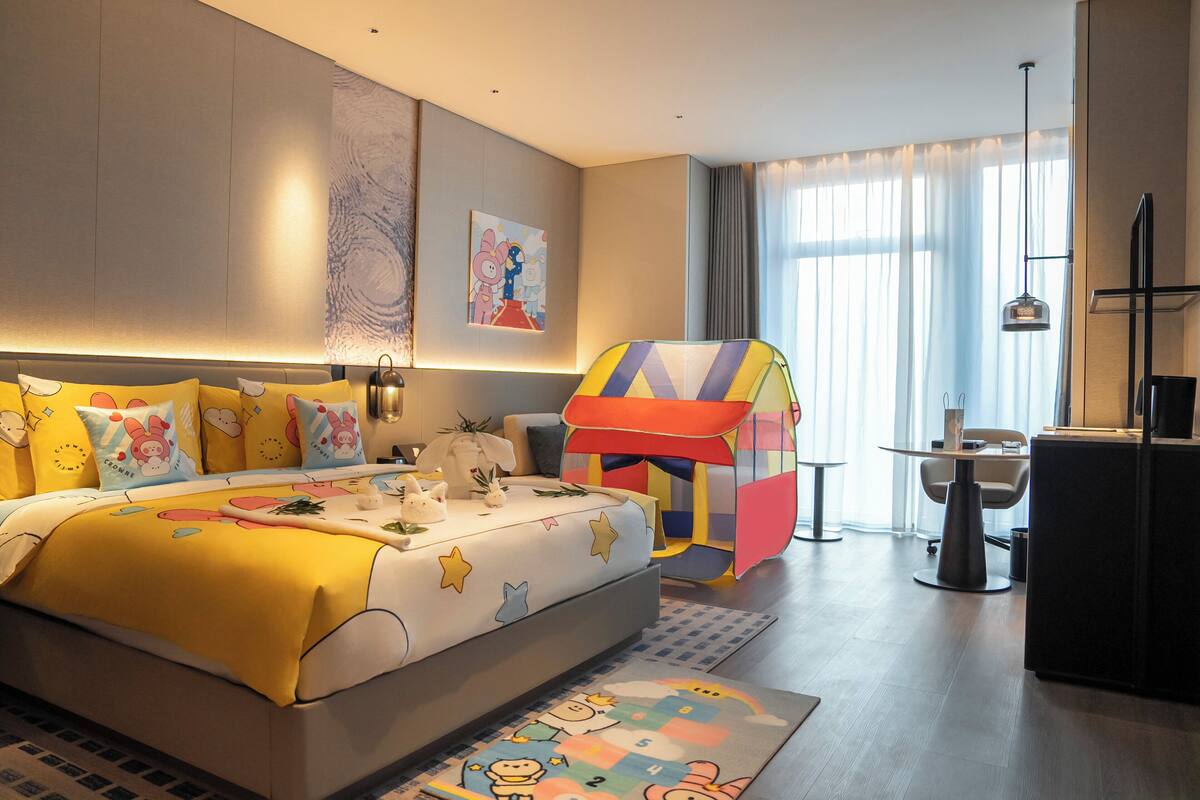 Rom – standard, 1 kingsize-seng (Crowne Family Kids Theme) | Sengetøy av topp kvalitet, memory foam-senger og skrivebord