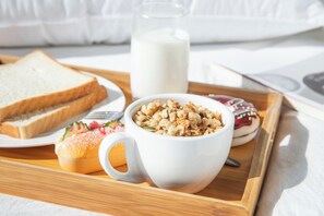 Daily buffet breakfast for a fee
