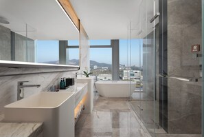 Hochwertige Bettwaren, Betten mit Memory-Foam-Matratzen, Schreibtisch