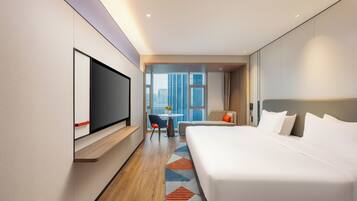 Kamar Standar, 2 Tempat Tidur Double, pemandangan kota | Seprai premium, selimut bulu angsa, dan ruang kerja ramah laptop