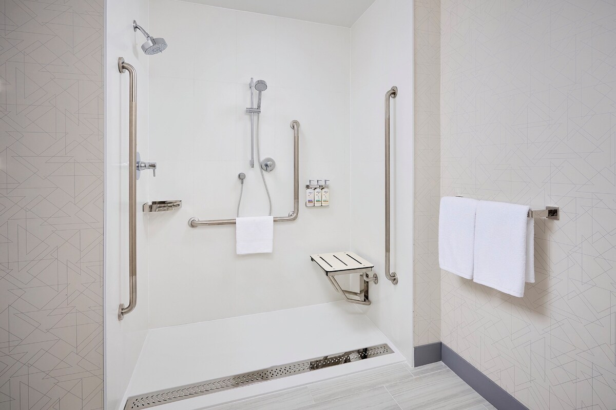 Standard Room, 2 Queen Beds, Accessible (Roll-In Shower) | In-room safe, iron/ironing board, WiFi (free), bed sheets