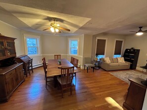 Interior - Harvard, B.U. M.I.T. Fenway Park convenient comfortable & spacious 3BR apartment (Cambridge)