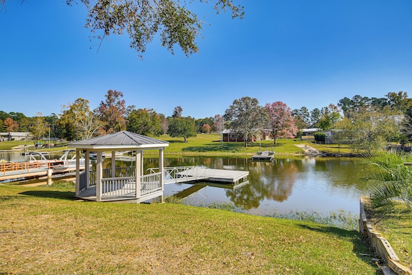 Prosperity Vacation Rental | 4BR | 3BA | 1,344 Sq Ft | 1 Step Required