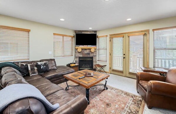 Smart TV, fireplace, video games, DVD player