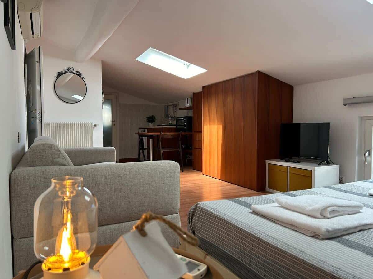 Bügeleisen/Bügelbrett, Reisekinderbett, kostenloses WLAN, Bettwäsche