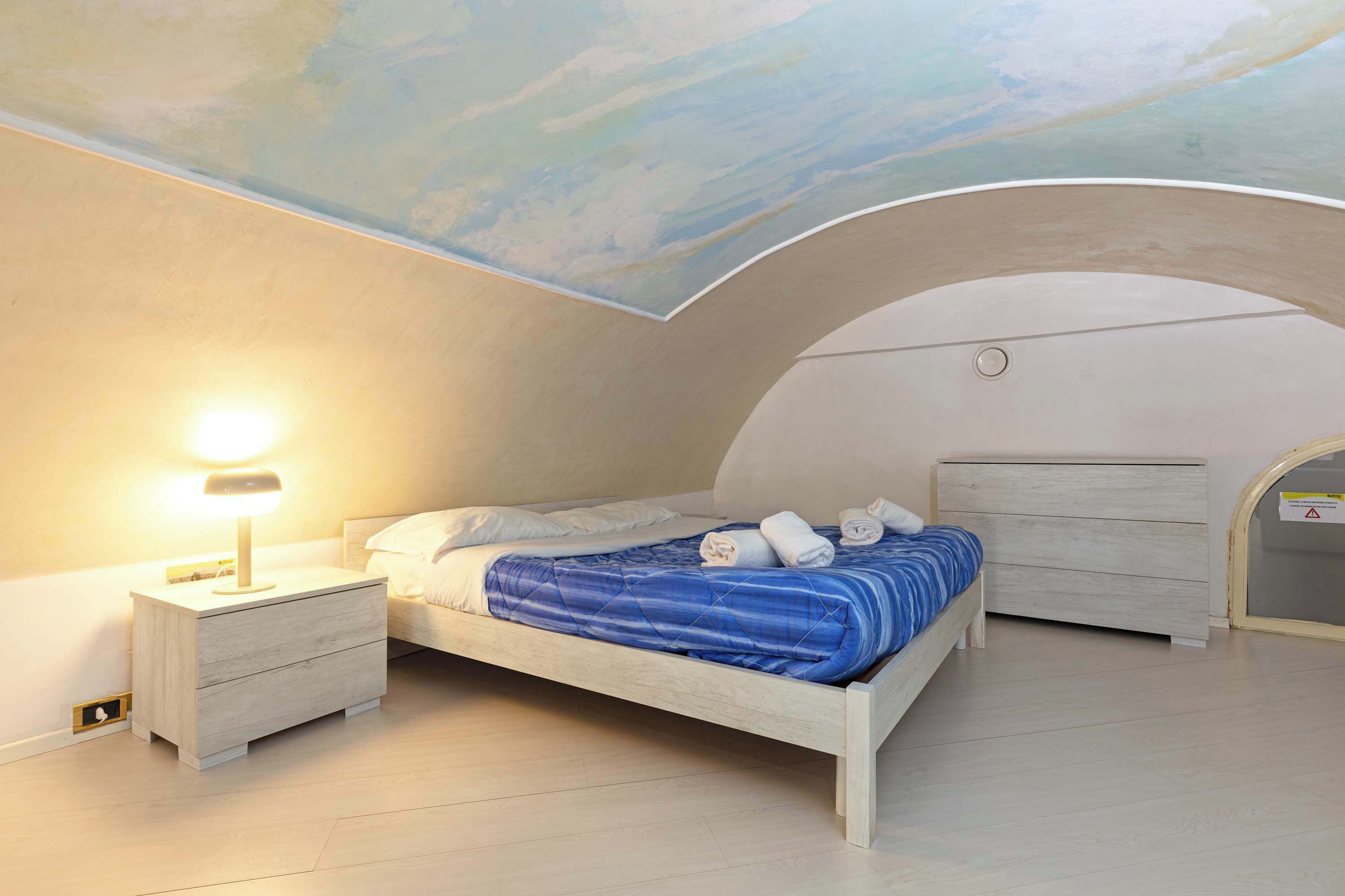 1 chambre, fer et planche à repasser, lit de bébé portatif, Wi-Fi