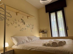 Bügeleisen/Bügelbrett, kostenloses WLAN, Bettwäsche