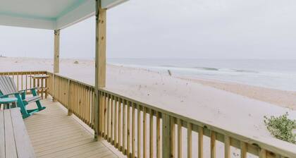 Coastal Dune 3: Oceanfront Cottage on the Sand in Nags Head!