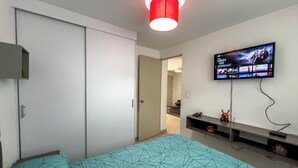 Comfort Apartment, Patio | 2 bedrooms, iron/ironing board, WiFi (free) - Poliforum Modern 2BR Modern Apartment (León)