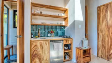 Luxury Cabin, Lake View | Private kitchenette | Mini-fridge, electric kettle