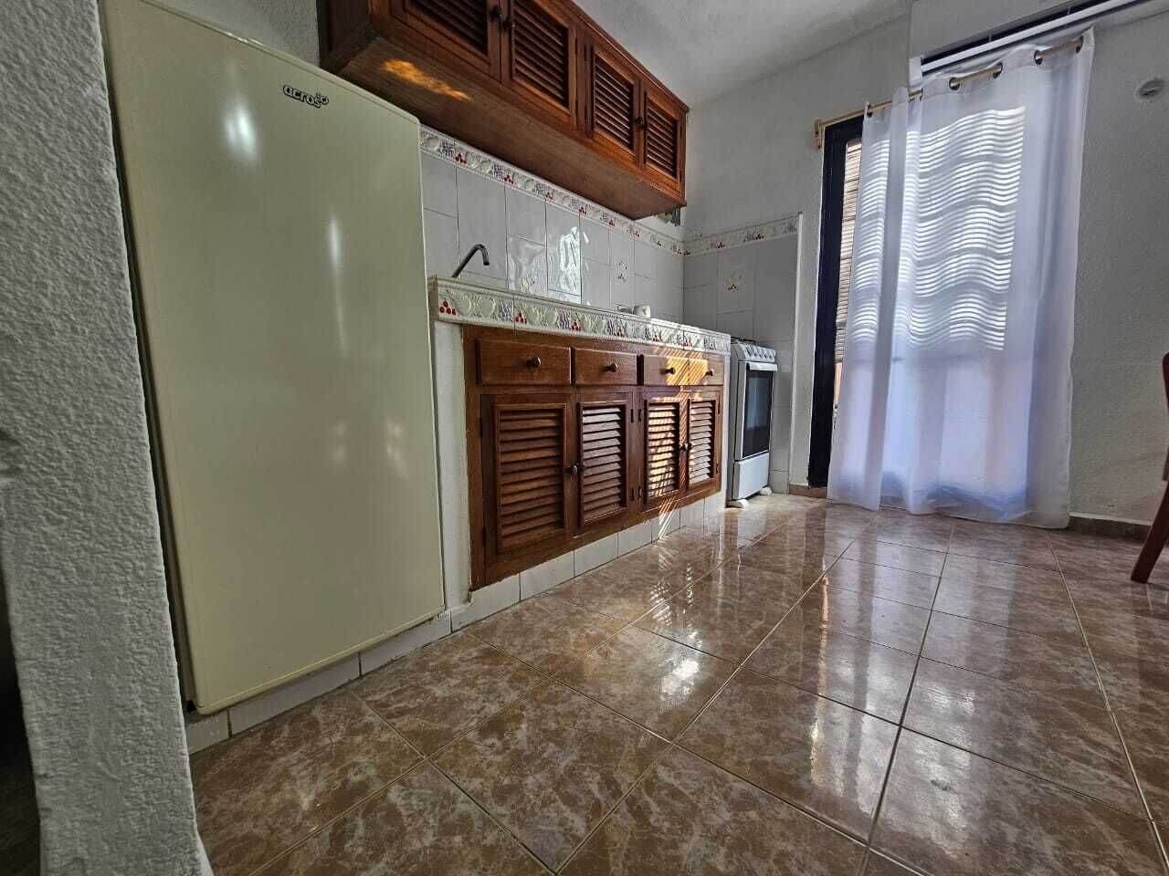 Microwave, oven, dishwasher, coffee/tea maker