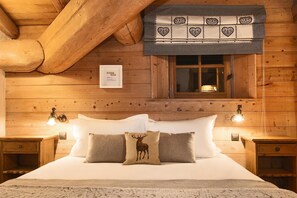 5 bedrooms, free WiFi, bed sheets