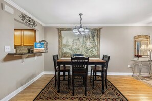 Dining - Serenity Condo - Golf Course Views, Pet Friendly + Access to Big Canoe Community! (Jasper)