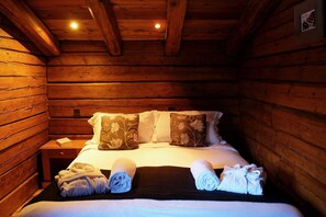 4 bedrooms, free WiFi, bed sheets