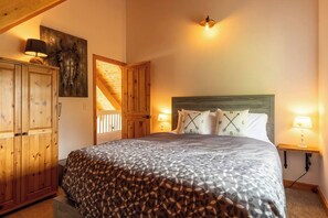 4 chambres, fer et planche à repasser, lit parapluie, Wi-Fi gratuit