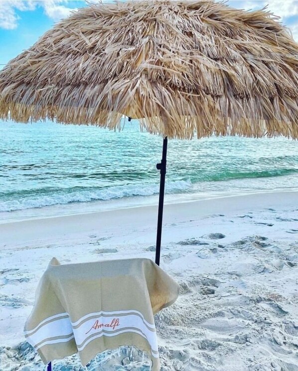 In Strandnähe, Liegestühle, Strandtücher