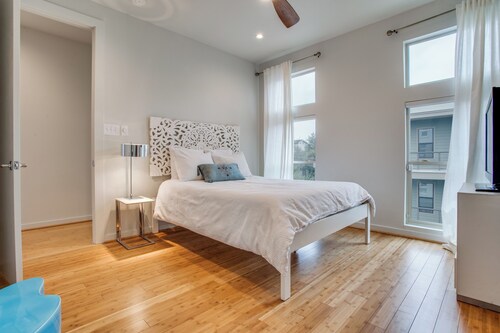 Gorgeous 2-bedroom Condo in the Heart of Oaklawn near Downtown Dallas