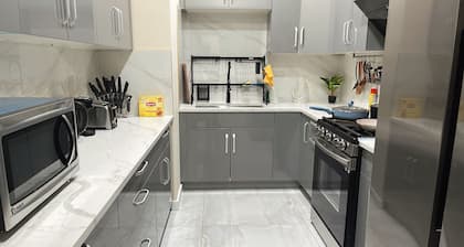 Spacious 5-bedroom with 5 bath villa in fabulous near NYC