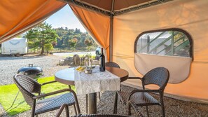 Camera Basic, 1 camera da letto (Caravan1(Private BBQ)) | 1 camera, Wi-Fi gratuito