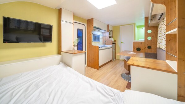 1 bedroom, free WiFi - Gapeyong Fourseason Pet Glamping Caravan (Gapyeong)