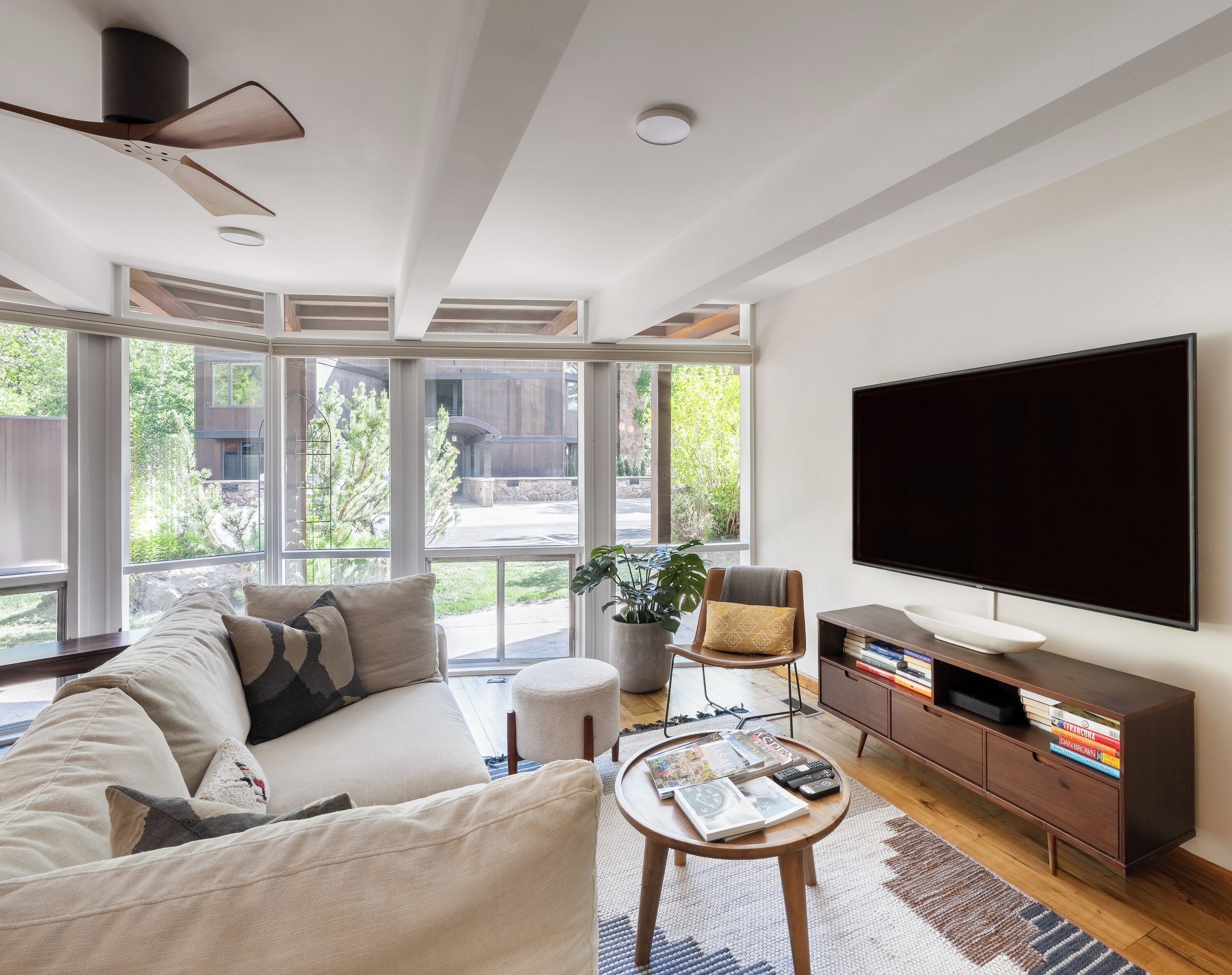 Steps To Gondola  Mountain Views  Private Parking  Aspen Core 2br   Sleeps 6 - Aspen, CO